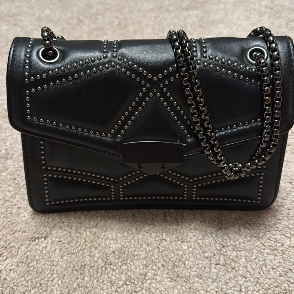 Black bead purse